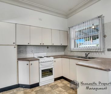 Handiest of Locations - Photo 4