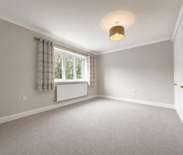 7 bedroom detached house to rent - Photo 3