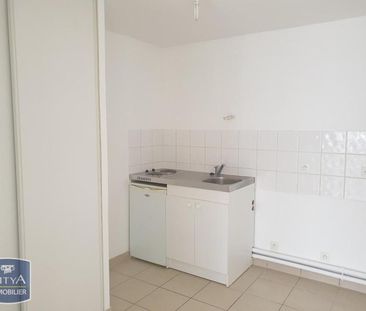 Location Appartement 2 pièces 47m² CHALON SUR SAONE 71100 - Photo 4