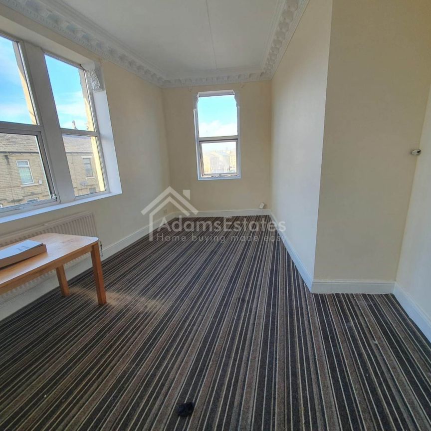 Price £750 pcm - Available Now - Unfurnished - Photo 1