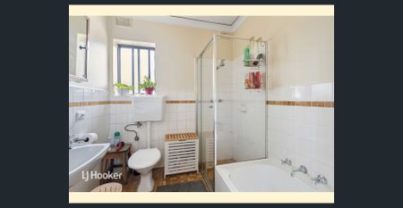 Between The Sea & The City - Photo 4