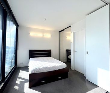 Absolutely Central Location - Photo 2