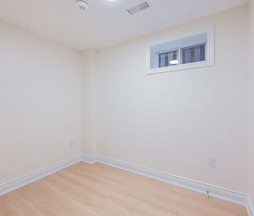 For Lease - 3980 Midhurst Lane, Mississauga, Ontario - Photo 2