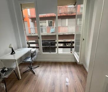 Plaça de Pep Ventura, Badalona, Catalonia 08912 - Photo 2