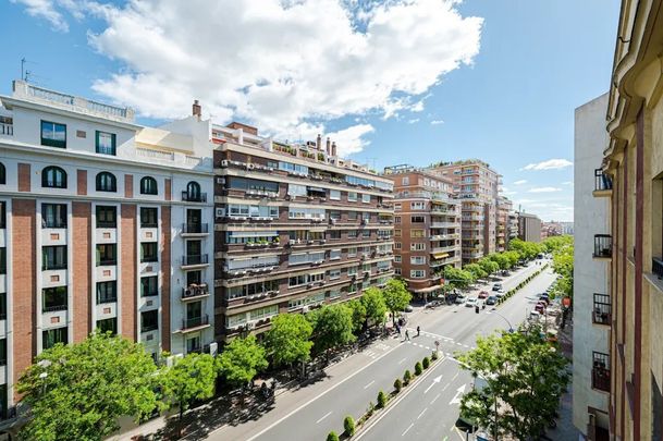 Calle de ODonnell, Madrid, Community of Madrid 28009 - Photo 1