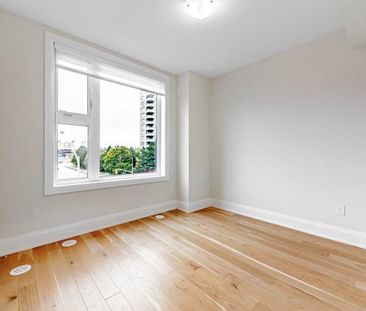 For Lease - 889 Clark Avenue, Vaughan, Ontario - Photo 2