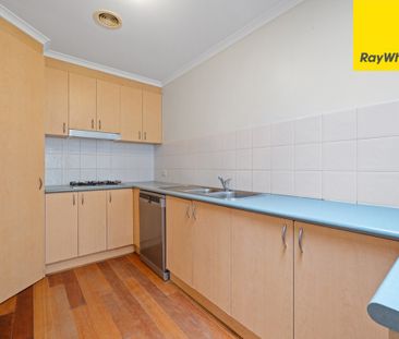 Space and style in Bruce - Photo 3