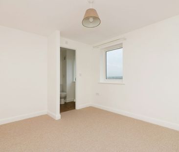 Semi-detached house to rent on - Photo 1