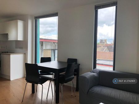 1 bedroom flat to rent - Photo 5