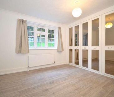 Cathedral Ct, King Harry Lane, St Albans, AL3 - Photo 3