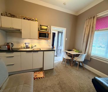 Warm & Comfortable 1-Bedroom Unit – Internet Included! - Photo 4