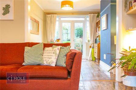 3 bedroom semi-detached house to rent - Photo 4