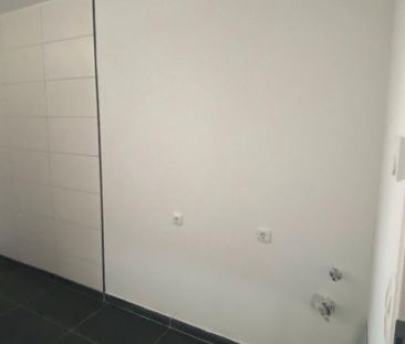 Modernisierte 2-Zimmer Wohnung AUCH NUTZBAR FÜR PRAXIS ODER BÜROS - Photo 3
