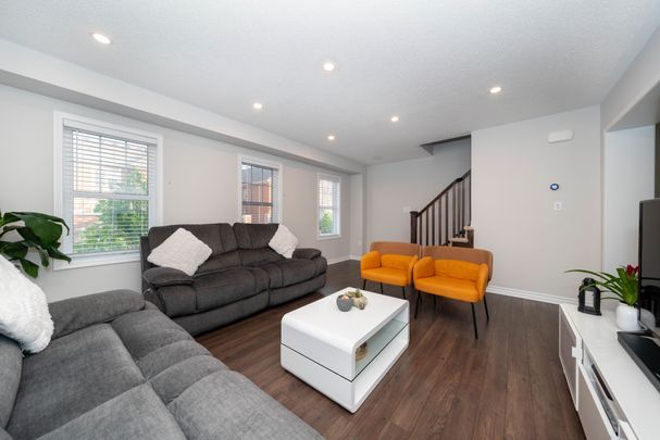 For Lease - 111 Gore Court, Milton, Ontario - Photo 1