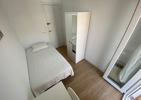 Calle Francisco Ordóñez, Madrid, Community of Madrid 28021