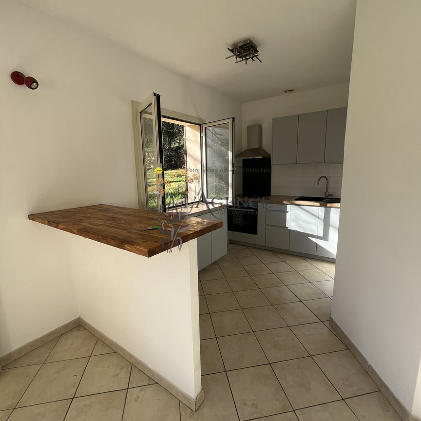 Location Maison 3 pièces 43m² MIOMO 20200 - Photo 1