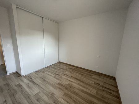Location Appartement 2 pièces 47m² OLEMPS 12510 - Photo 2