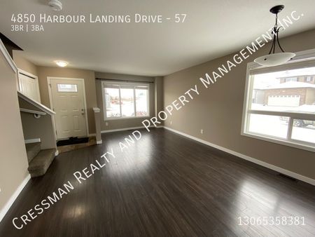 3 bed, 1 bath townhouse harbour landing - Photo 2