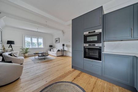 3 bedroom flat to rent - Photo 2