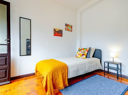 Avenida de Fernão de Magalhães, Porto, Braga - Photo 2