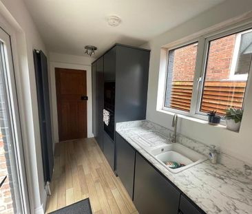 7 Sydenham Crescent, Belfast, BT4 1PX - Photo 4