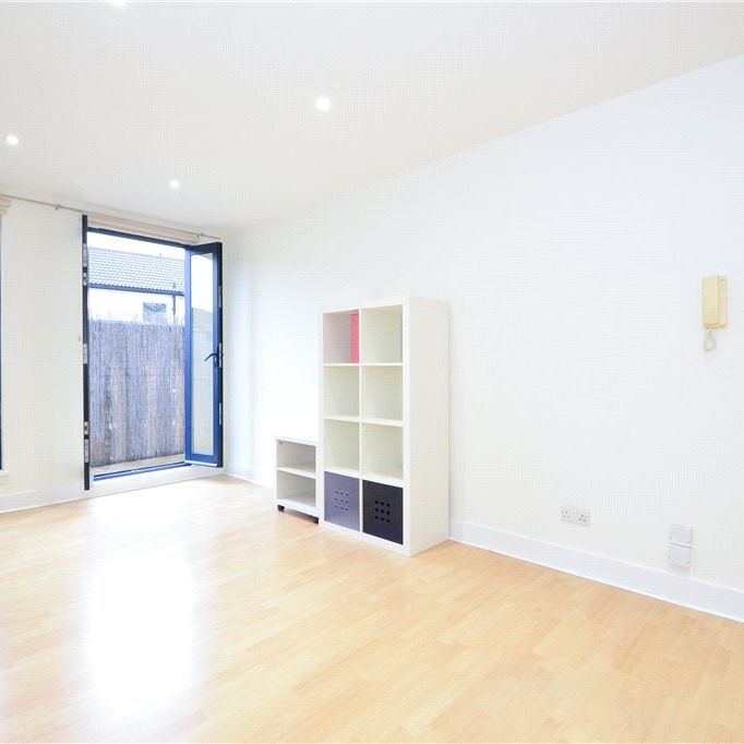 Bermondsey Street, London, SE1 3XF - Photo 1