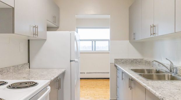 1051 Seneca Ave - Photo 1