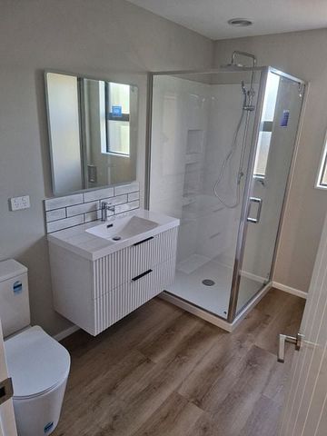 Charming 4BR Amberley Haven - $600/week - Photo 5