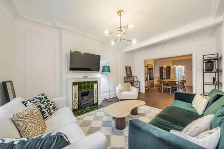 3 bedroom flat to rent - Photo 4