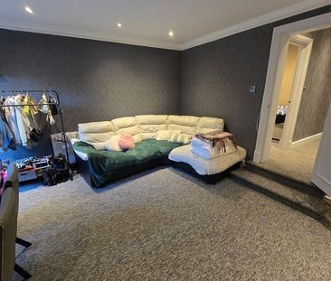2 Bed Flat, Sunningfields Road, NW4 - Photo 2