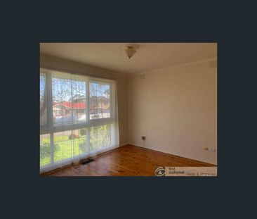 9 Beverly Court, Narre Warren, Vic 3805 - Photo 5