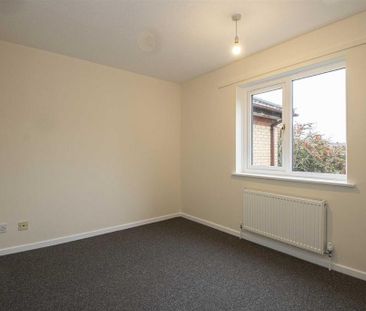 2 bedroom semi-detached house to rent - Photo 6