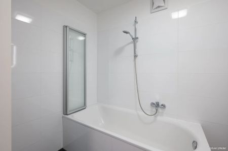 WOHLFÜHLWOHNUNG 3-ZIMMER DACHGESCHOSSWOHNUNG MIT KLIMAANLAGE und Balkon - Photo 2
