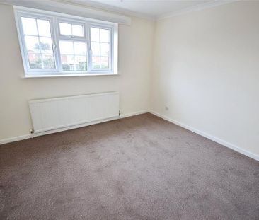 2 bedroom semi-detached house to rent - Photo 4