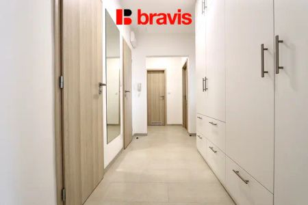 Pronájem bytu 3+1, Brno - Černá Pole, ul. Bieblova, lodžie, po rekonstrukci - Fotografie 2