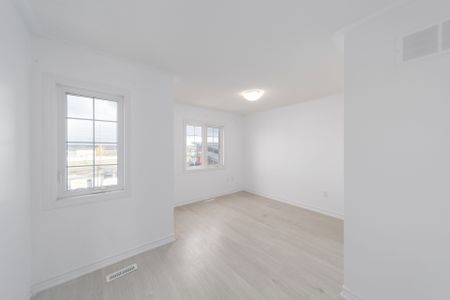 For Lease - 25 Tobias Lane, Barrie, Ontario - Photo 3