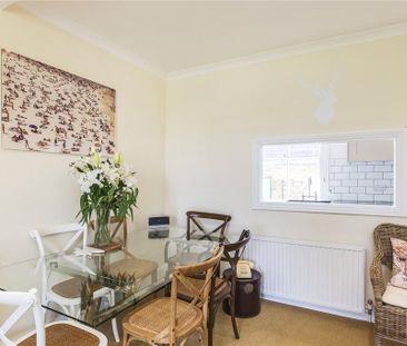 2 bedroom maisonette to rent - Photo 4