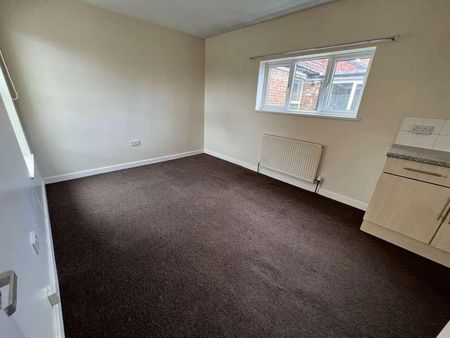 Bond Street, Trowbridge, Wiltshire, BA14 - Photo 3
