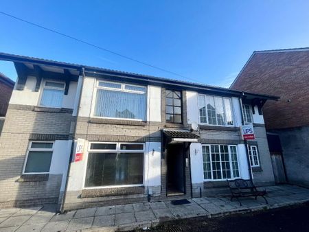 1, 37 Brookvale Court, Brookvale Street, Belfast, BT14 6BZ - Photo 4