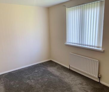 30a Greenpark Gardens, Antrim, BT41 4ER - Photo 2