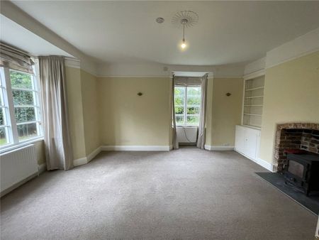 The Presbytery, Plowden - Photo 2