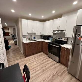 Newly renovated large 3 1/2 condo for rent - APPLIANCES INCLUDED - Photo 4