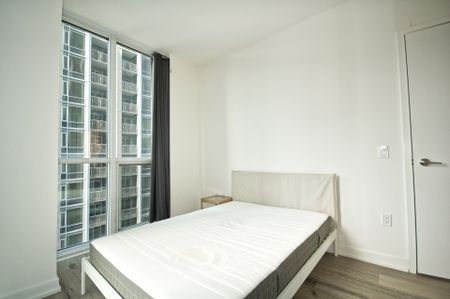 For Lease - 1 Yorkville Avenue Unit# 1902, Toronto, Ontario - Photo 4