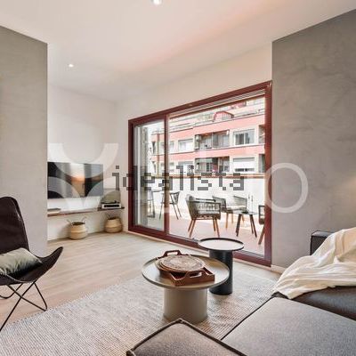 Alquiler de ático en Calle de Floridablanca - Photo 1