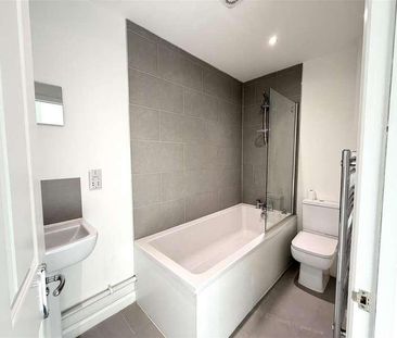 Lawster House, South Street, RH4 - Photo 5