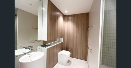 Modern One Bedroom Apartment in Prime Central Park - Bills included - Photo 3