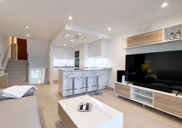 Carretera dArtà, 88, Port d'Alcúdia, Balearic Islands 07400