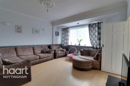 5 bedroom semi-detached house to rent - Photo 4