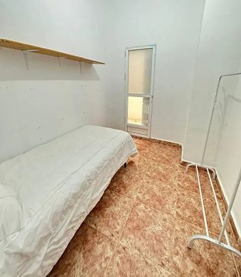 Carrer Mestre Alberto Luz, Valencia, Valencian Community 46035 - Photo 1