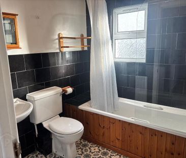 40 Scrabo Road, Newtownards, BT23 4NR - Photo 4